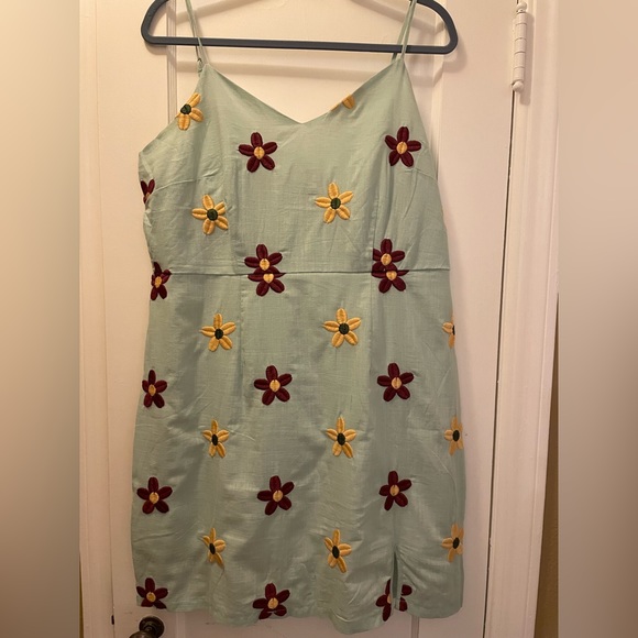 EUC SHIEN 2X Mod Floral Dress / Embroidered/ Y2K / Excellent Condition ๐๐๐ค - Picture 5 of 8